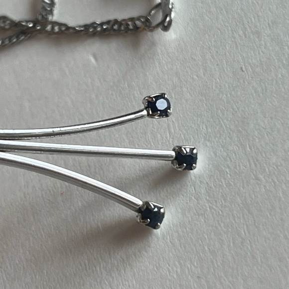 Avon Silver & Sapphire Pendant on 18kGP Chain + 3 Pairs Earrings~silver&blue - Picture 4 of 12